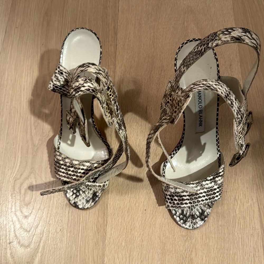 Manolo blank size 37